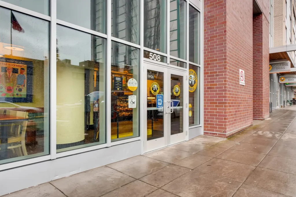 Einstein Bagels restaurant