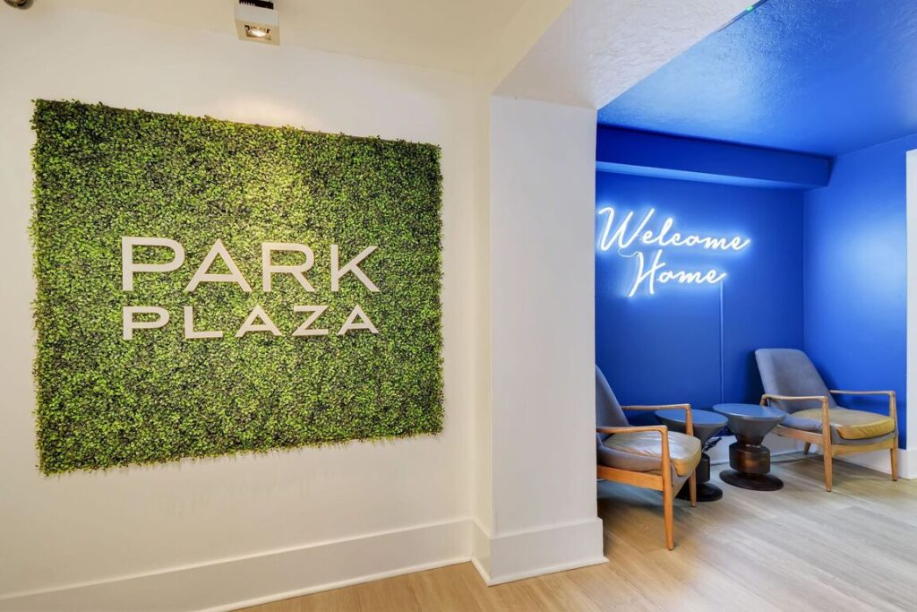 Entryway at Park Plaza downtown Portland apartments